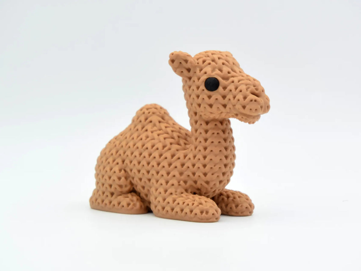 GESTRICKTES KAMEL