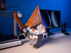 PYRAMID HEAD