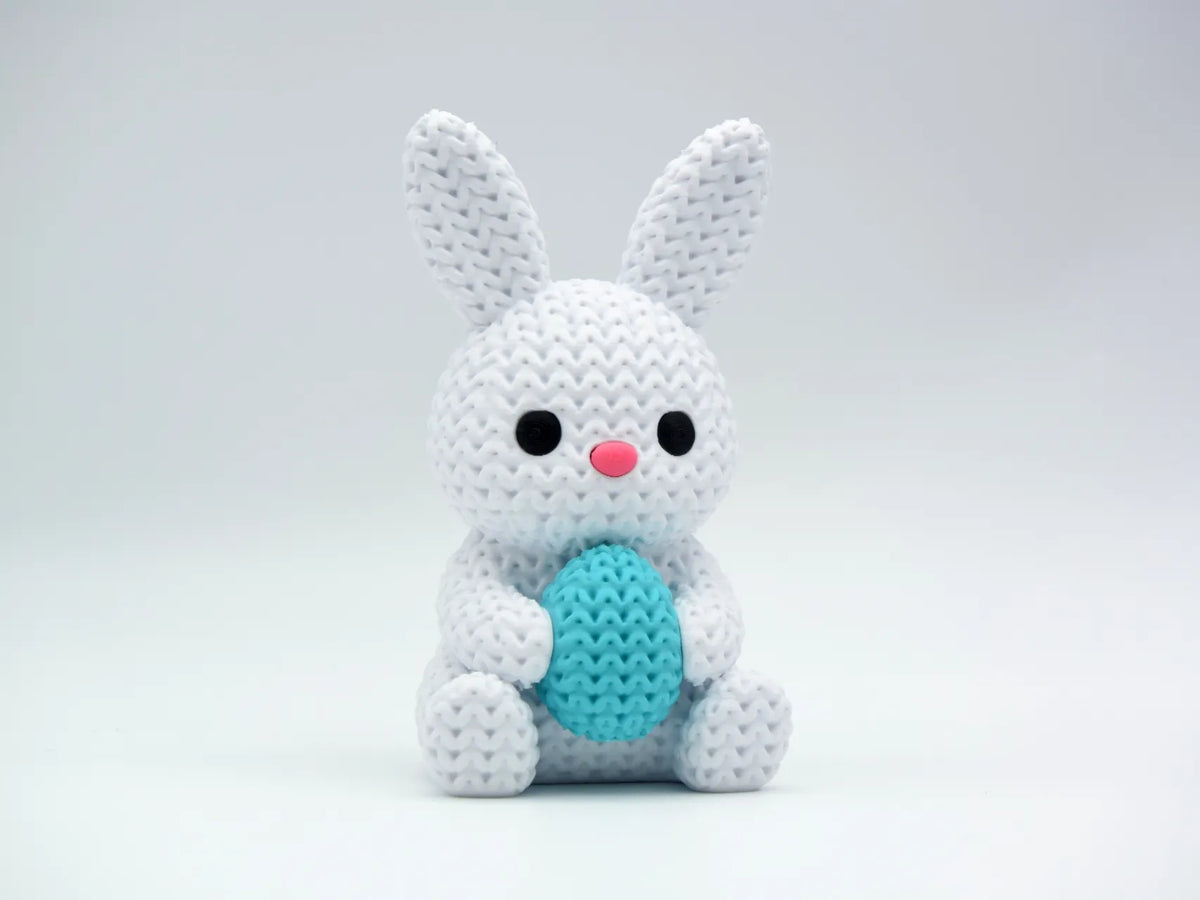 GESTRICKTER HASE MIT OSTEREI
