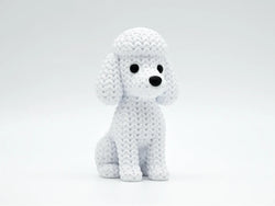 GESTRICKTER PUDELHUND