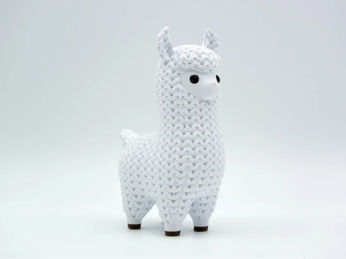 GESTRICKTER LAMA