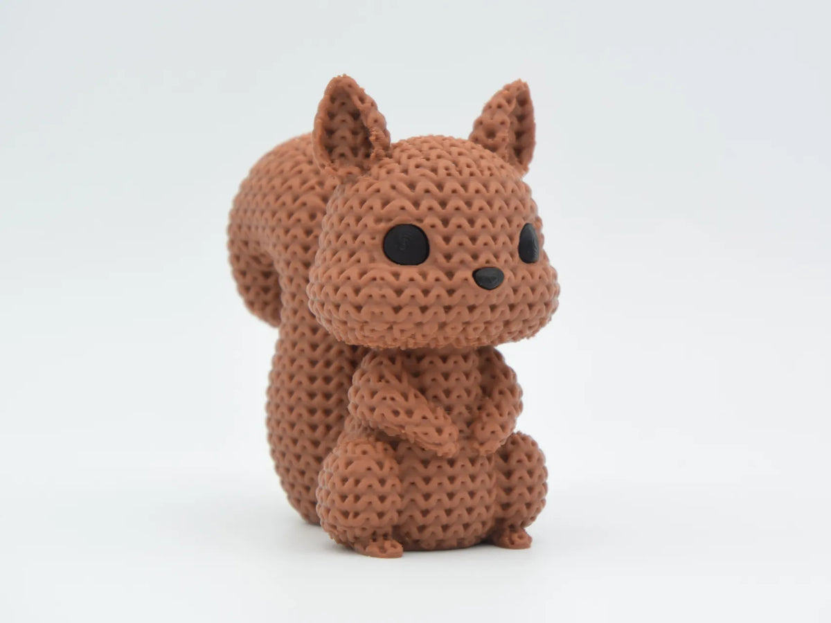 GESTRICKTES EICHHÖRNCHEN