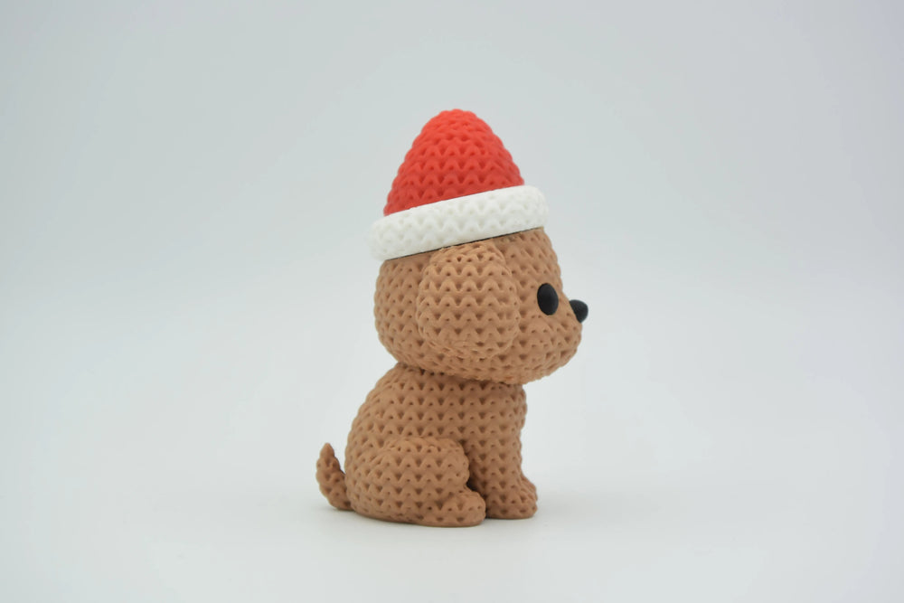 GESTRICKTER HUND MIT WEIHNACHTSMÜTZE - WEIHNACHTEN
