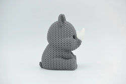 GESTRICKTES NASHORN
