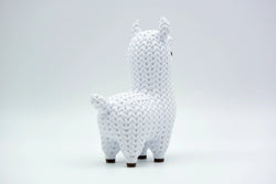 GESTRICKTER LAMA