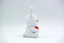 GESTRICKTER HASE MIT HERZ - OSTERN