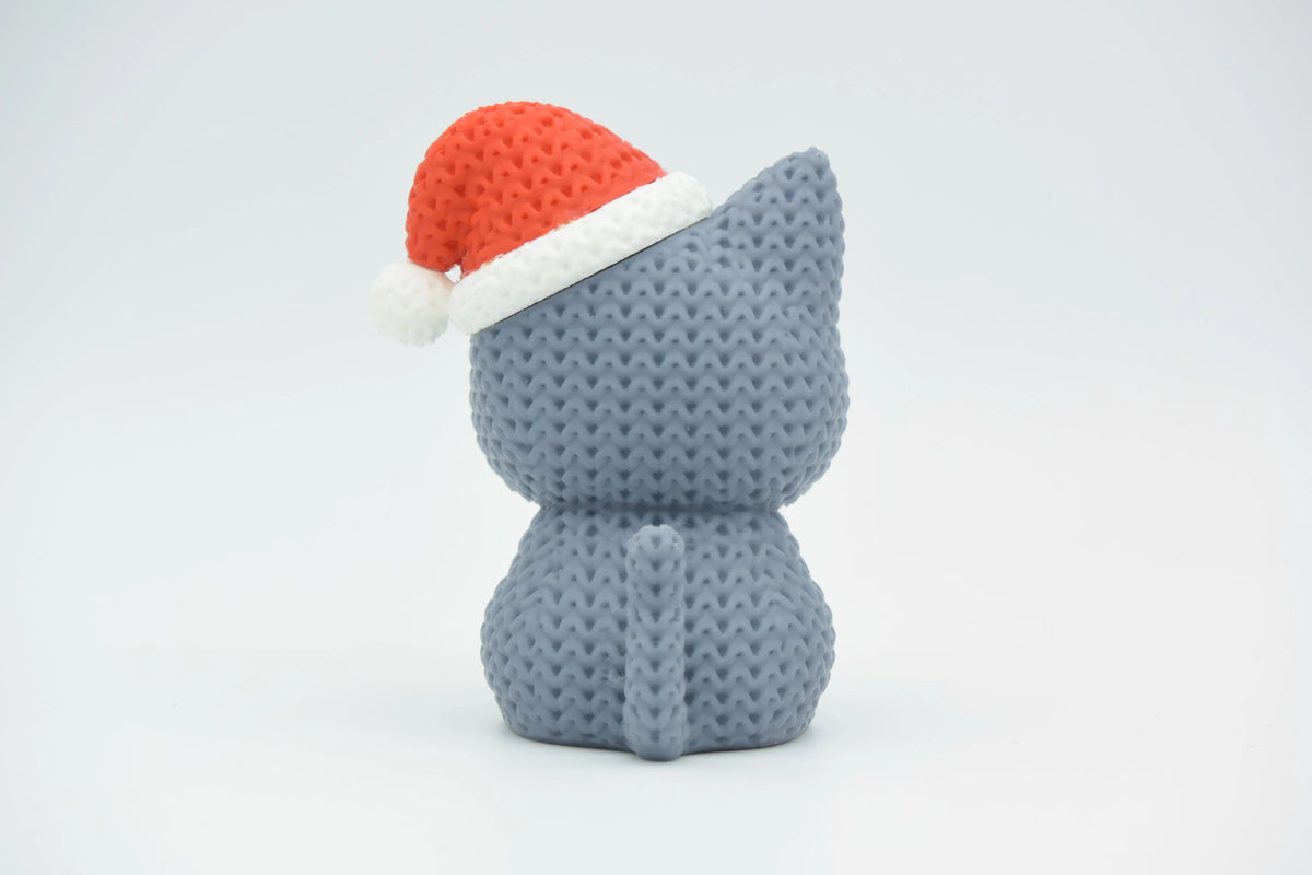 GESTRICKTE KATZE MIT WEIHNACHTSMÜTZE - WEIHNACHTEN
