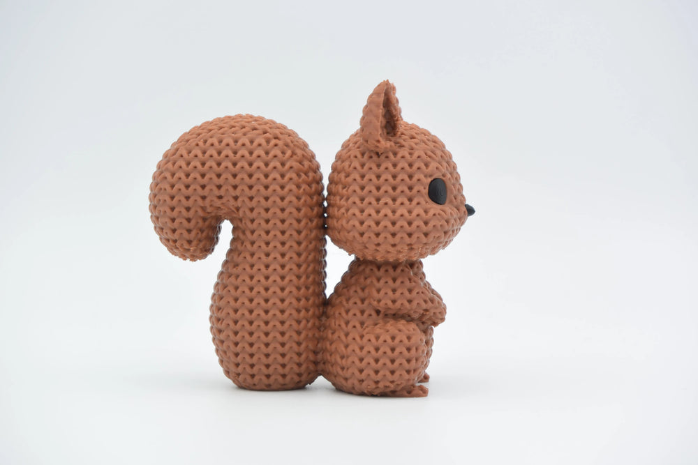 GESTRICKTES EICHHÖRNCHEN