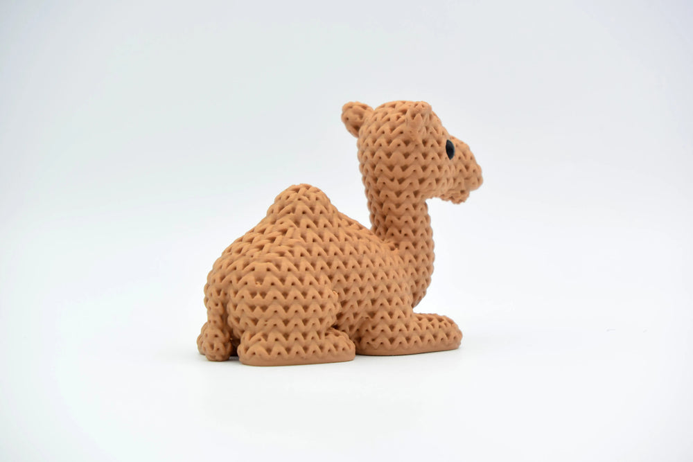 GESTRICKTES KAMEL