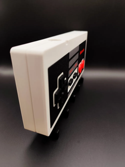 Cartoon-Film Retro NES Controller Schlüsselhalter – 3D-Druck-Zauber