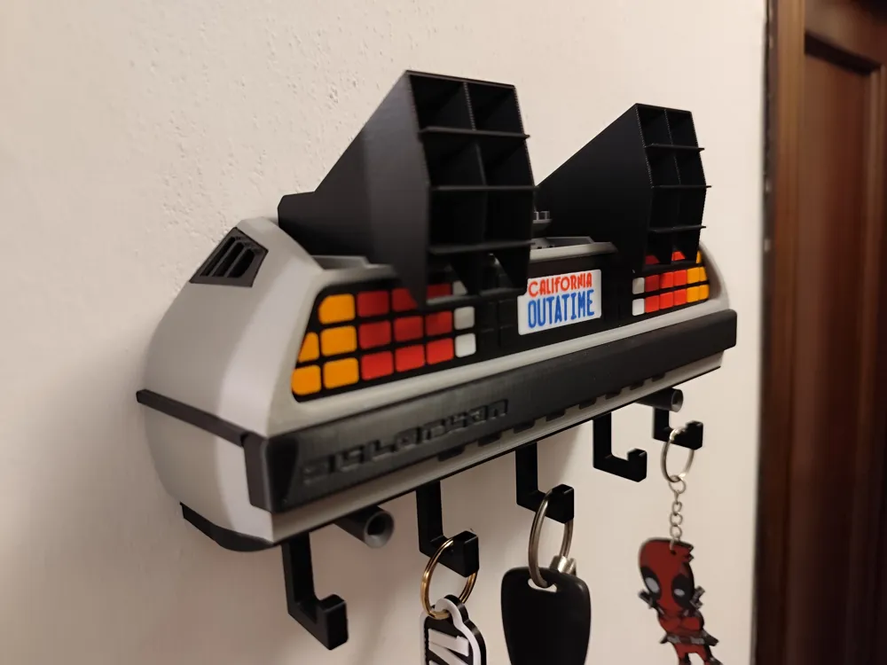 Cartoon-Film DeLorean DMC-12 Schlüsselhalter – 3D-Druck-Zauber