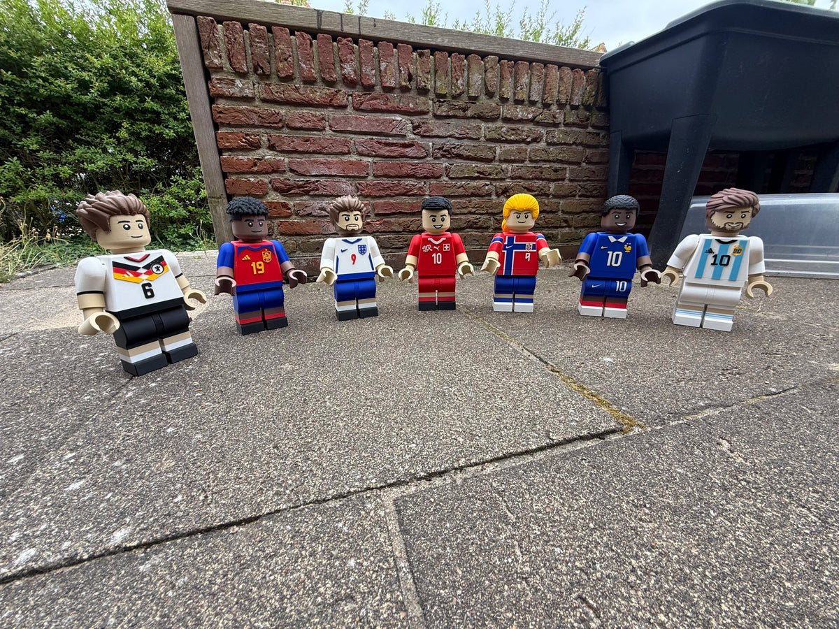 XXL Fussball Spieler Figur – WM 2026 Kollektion